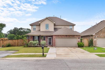 /international/us/110-marais-avenue-youngsville-la-110108076481/