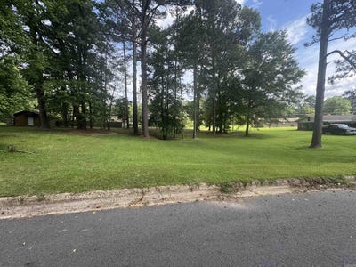 /international/us/holly-hill-camden-ar-110108176929/
