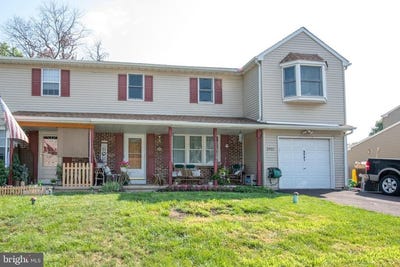 /international/us/2921-adams-drive-hatfield-pa-110101150215/