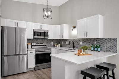 /international/us/4467-clover-lane-eagan-mn-110109803740/