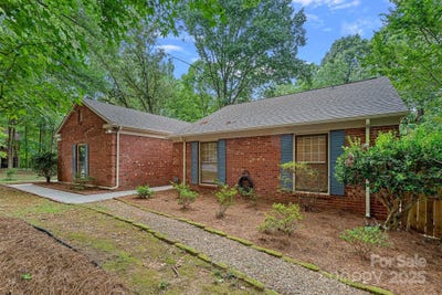 /international/us/801-odell-court-matthews-nc-110101051928/