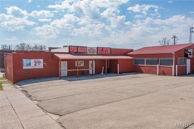 /international/us/204-w-gallatin-street-vandalia-il-110106787824/