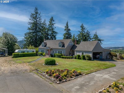 /international/us/1211-fairview-st-myrtle-point-or-110101125314/