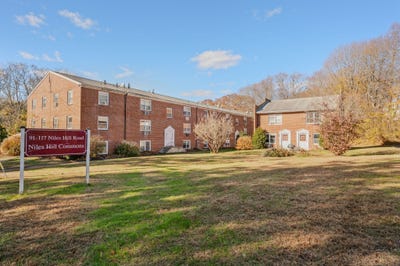 /international/us/111-niles-hill-road-new-london-ct-110103655755/