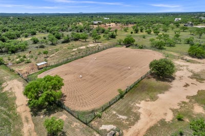 /international/us/4040-w-state-hwy-29-llano-tx-110097312023/