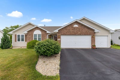 /international/us/3792-foxglove-winnebago-il-110100769115/