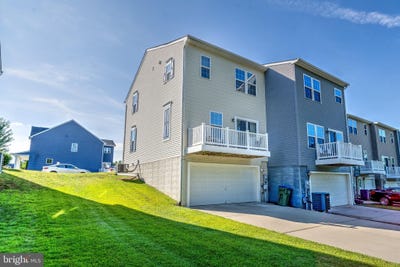 /international/us/8657-rosecrans-lane-spotsylvania-va-110101243219/