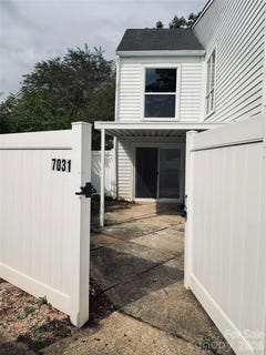 /international/us/7031-stonington-lane-charlotte-nc-110108441137/