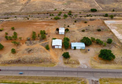 /international/us/3331-e-2nd-street-clarendon-tx-110107985736/