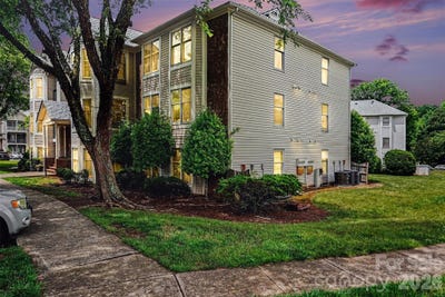 /international/us/6223-rosecroft-drive-charlotte-nc-110108412680/