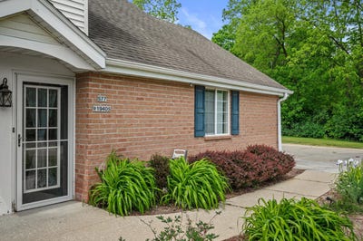 /international/us/s77w19405-lakewood-dr-muskego-wi-110108533370/