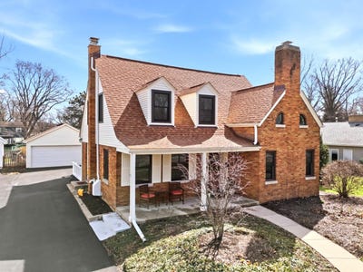 /international/us/909-s-wheaton-avenue-wheaton-il-110106318014/