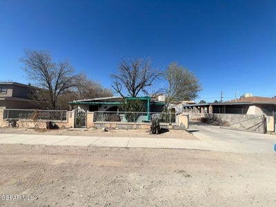 /international/us/355-rachel-drive-socorro-tx-110097761481/
