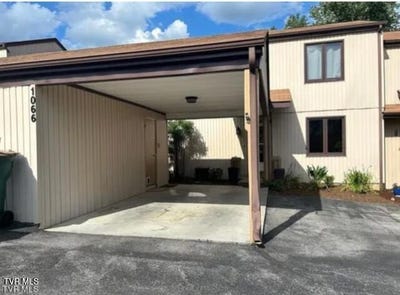 /international/us/1066-pebble-drive-bristol-va-110107438504/