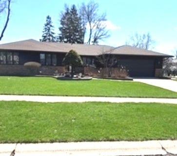 /international/us/2376-wyckwood-drive-aurora-il-110107056956/