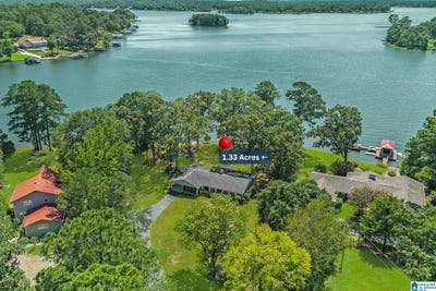 /international/us/167-valley-view-circle-pell-city-al-110101178304/