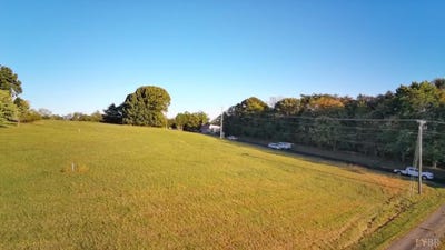/international/us/2-moneta-road-moneta-va-110120684131/