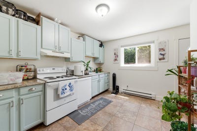 /international/us/7923-s-main-st-midvale-ut-110108695792/