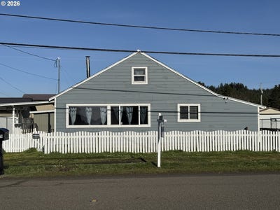 /international/us/1010-n-lake-rd-lakeside-or-110102720589/