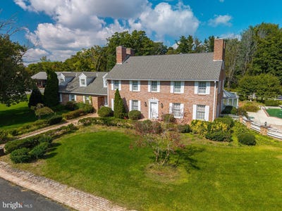 /international/us/1445-catawba-avenue-newfield-nj-110120460054/
