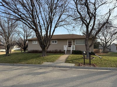 /international/us/610-n-logan-ave-beloit-ks-110105319943/