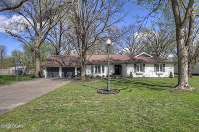 /international/us/200-maple-street-lamar-mo-110107710287/