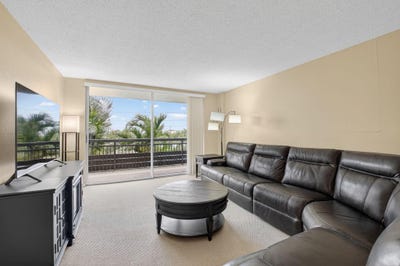 /international/us/555-nw-4th-avenue-boca-raton-fl-110101057678/