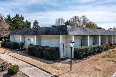 /international/us/195-south-drive-kilmarnock-va-110106928918/