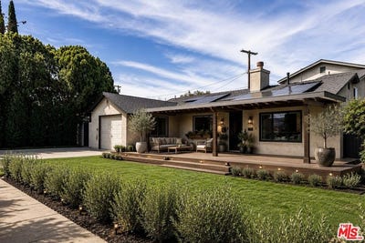 /international/us/8131-bianca-ave-northridge-ca-110107036793/