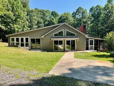 /international/us/10027-fern-hollow-ln-huntingdon-pa-110119370971/