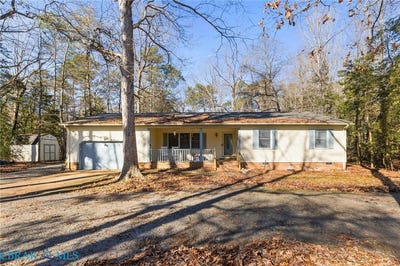 /international/us/5403-jonquil-lane-gloucester-va-110107937849/