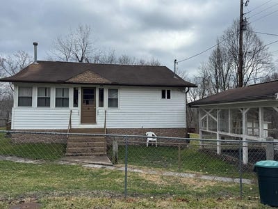 /international/us/477-abney-road-coal-city-wv-110106187947/