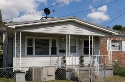 /international/us/1428-4th-avenue-williamson-wv-110108443350/