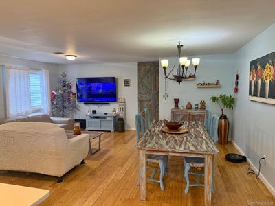 /international/us/129-nassau-lane-island-park-ny-110104164342/