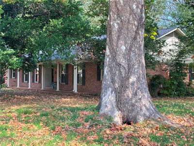 /international/us/307-s-phoenix-avenue-russellville-ar-110110323409/