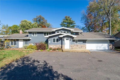 /international/us/810-main-street-w-isle-mn-110102813610/