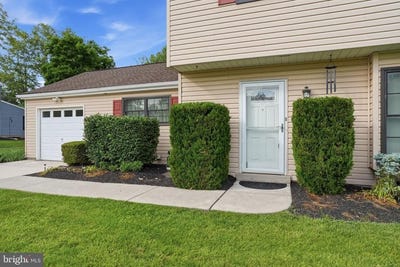 /international/us/2049-hawthorne-lane-hatfield-pa-110108358649/