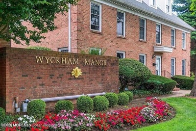 /international/us/51-wyckham-road-spring-lake-heights-nj-110106814019/