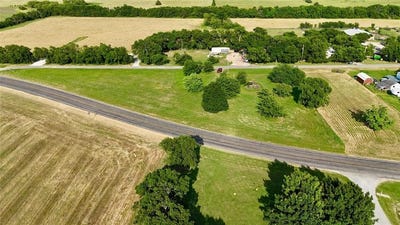 /international/us/404-n-main-street-bailey-tx-110099382222/