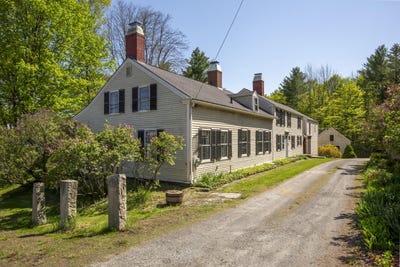 /international/us/42-winthrop-street-hallowell-me-110099816771/?lang=en