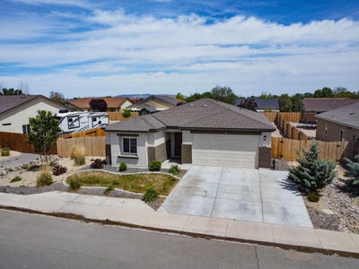 /international/us/929-jill-marie-lane-fernley-nv-110099580113/
