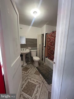 /international/us/2615-swarts-street-chester-pa-110100329011/