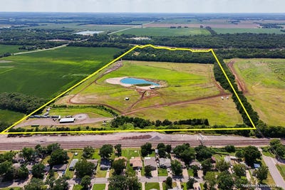 /international/us/83-acres-on-the-arkansas-river-mulvane-ks-110101096662/
