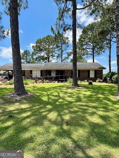 /international/us/103-meadowood-lane-fitzgerald-ga-110099920555/