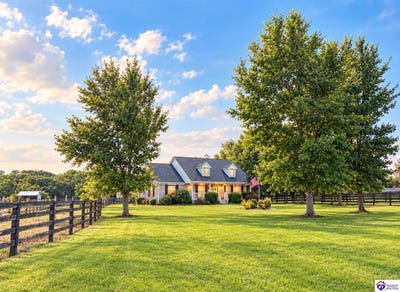 /international/us/441-knobview-drive-russell-springs-ky-110110309846/