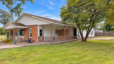 /international/us/403-n-finis-street-virden-il-110119948177/