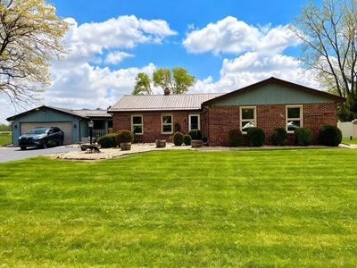 /international/us/14444-charm-hill-drive-sidney-oh-110107608238/