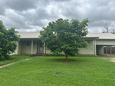 /international/us/1015-w-hamilton-olney-tx-110100052068/