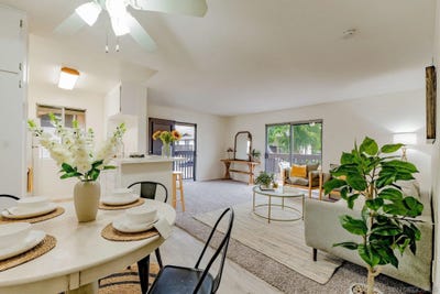 /international/us/10128-peaceful-court-santee-ca-110107995035/