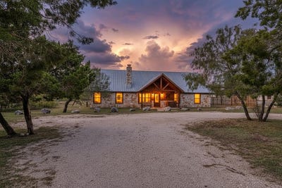/international/us/38-mountain-laurel-concan-tx-110103506021/